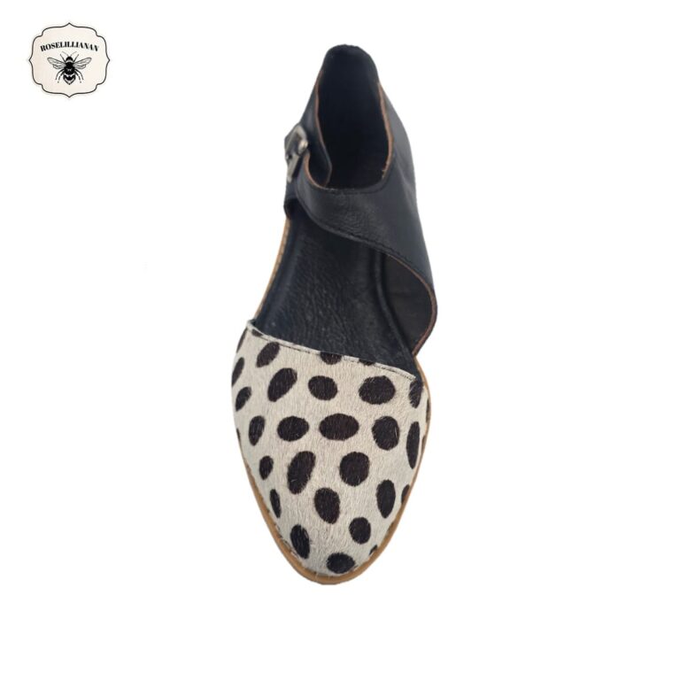 Zaria White Cheetah & Black